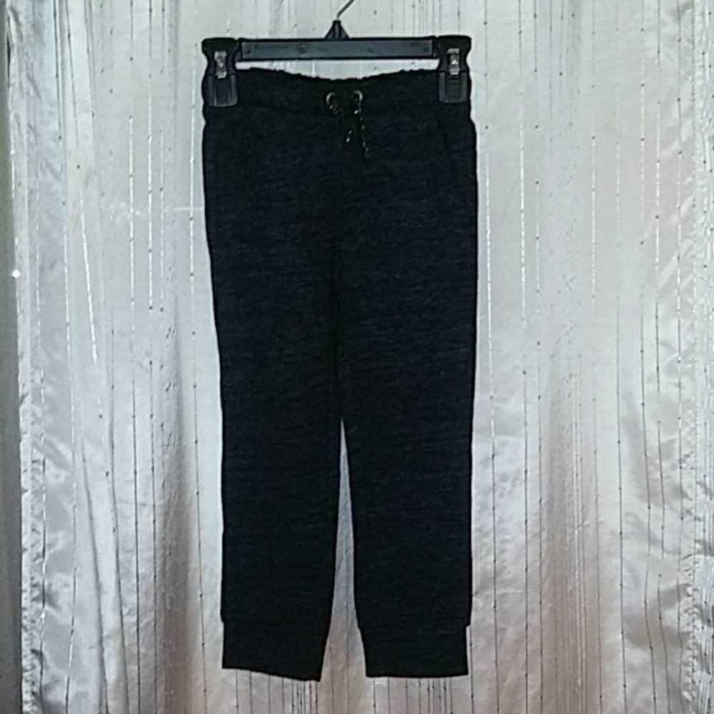 Girls pants.
